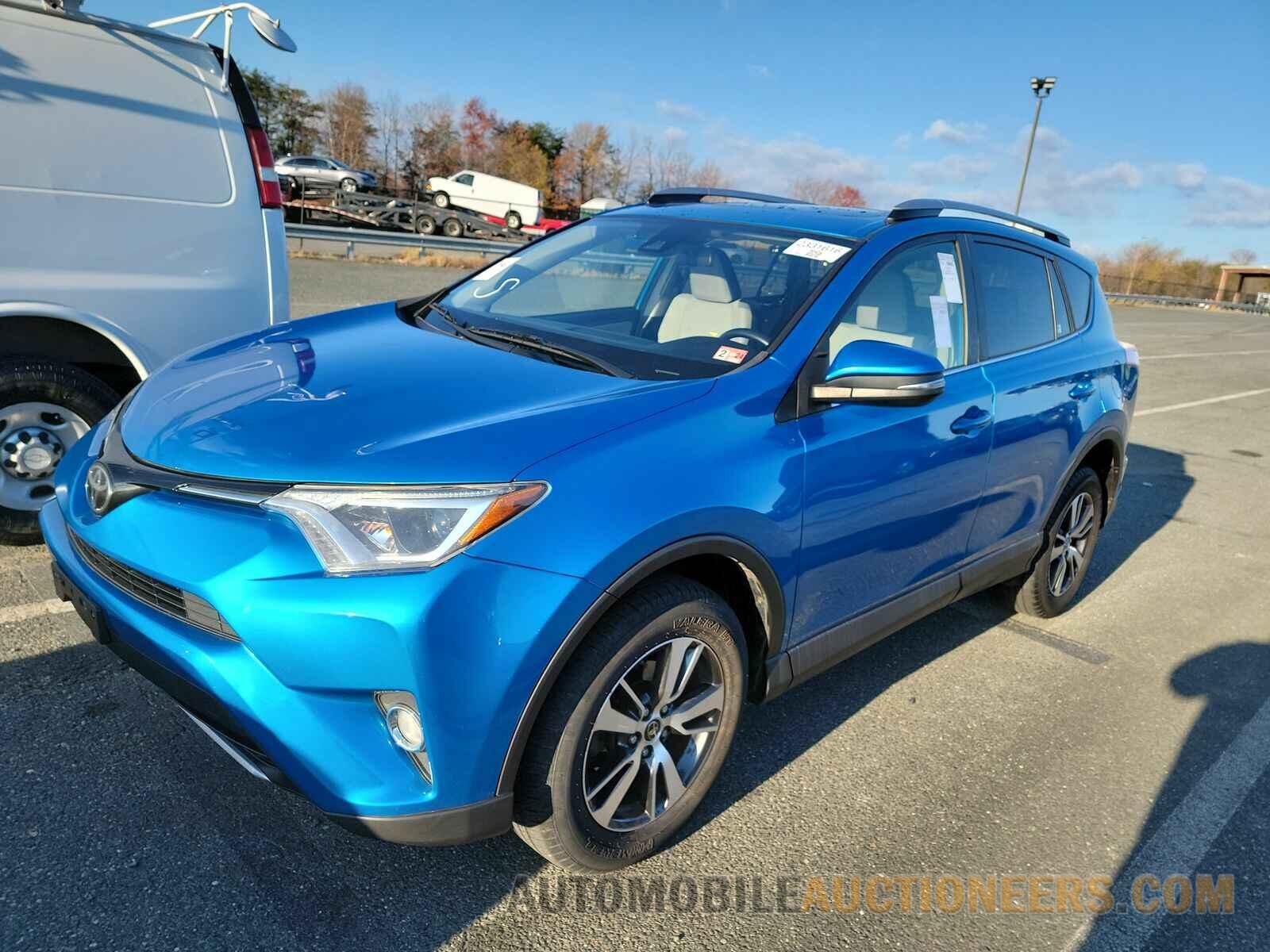 JTMRFREV0HD201111 Toyota RAV4 2017