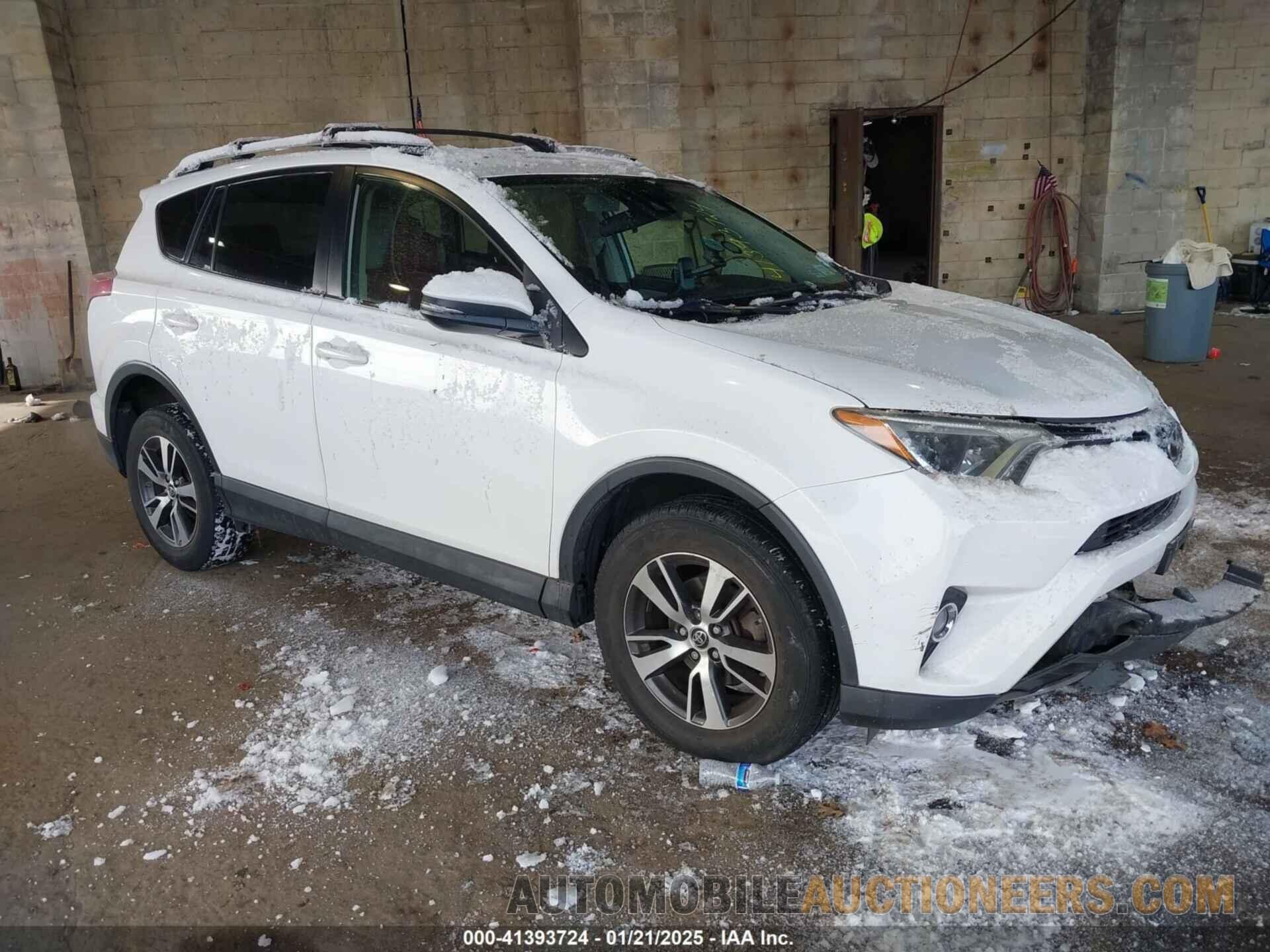 JTMRFREV0HD203778 TOYOTA RAV4 2017