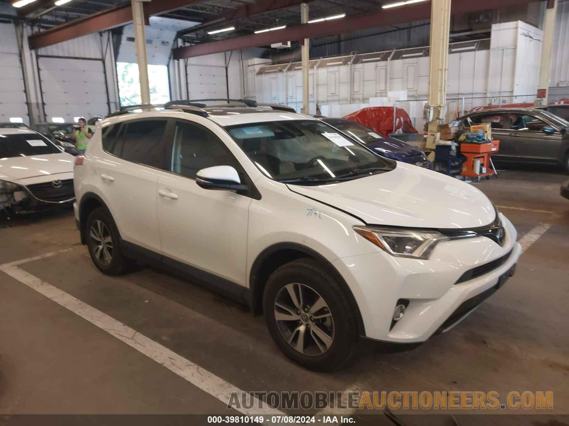 JTMRFREV0HD208723 TOYOTA RAV4 2017