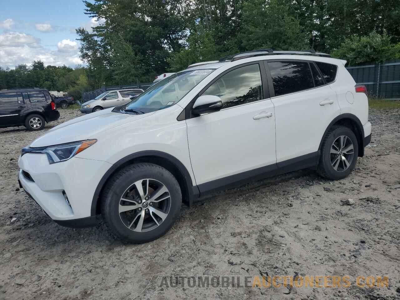 JTMRFREV0HD209516 TOYOTA RAV4 2017