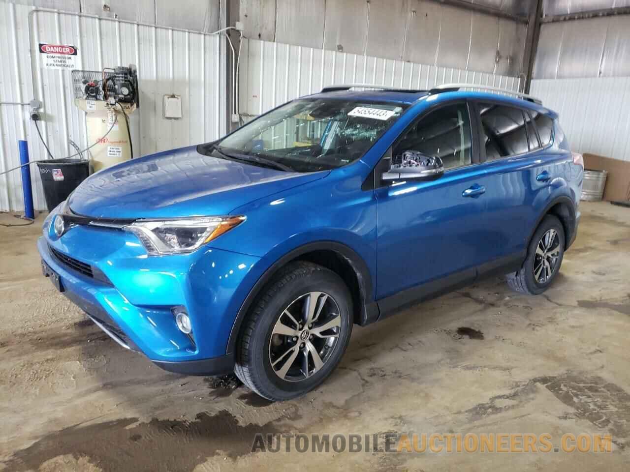 JTMRFREV0HJ174896 TOYOTA RAV4 2017