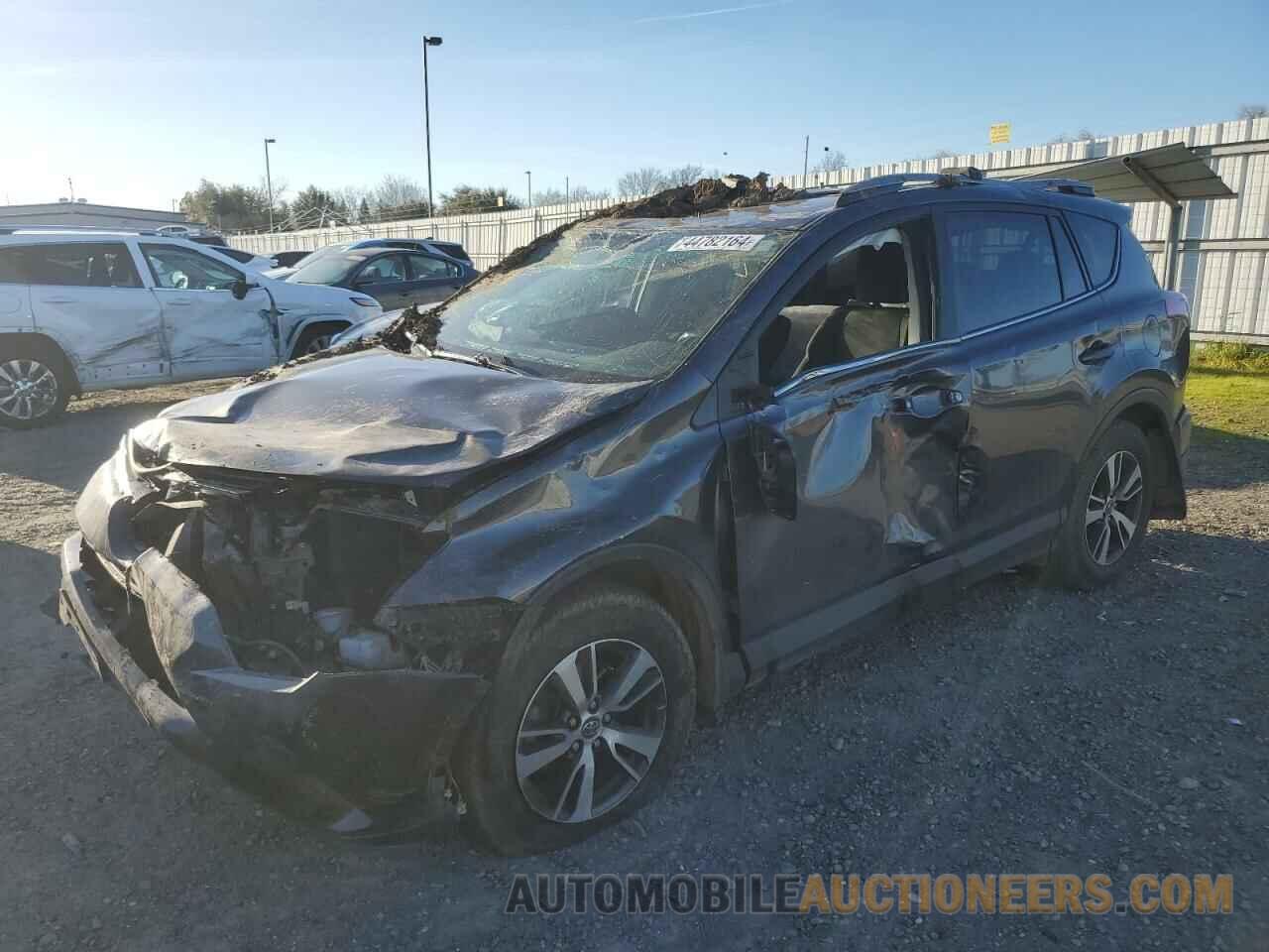 JTMRFREV0HJ708575 TOYOTA RAV4 2017