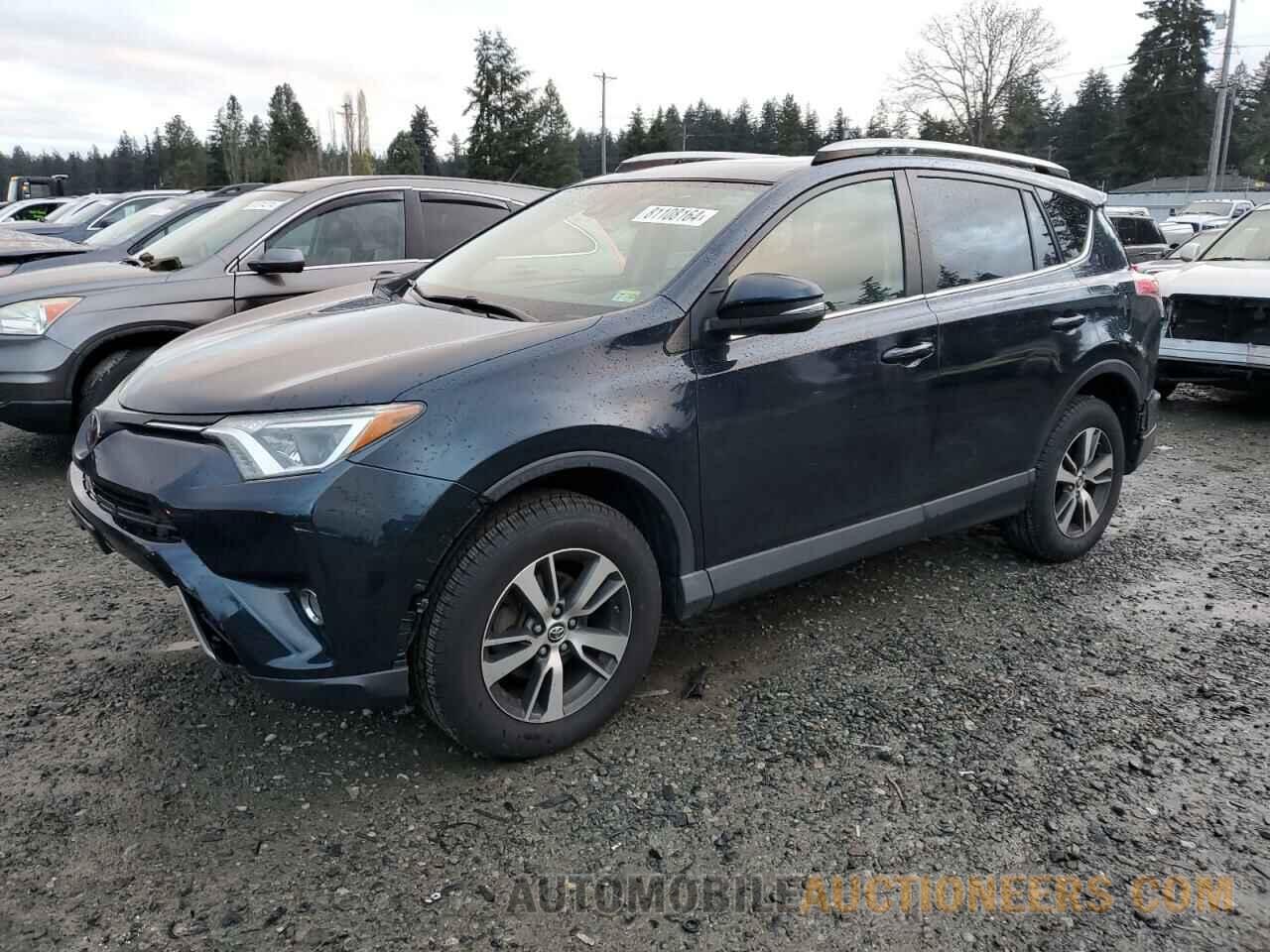 JTMRFREV0HJ708883 TOYOTA RAV4 2017