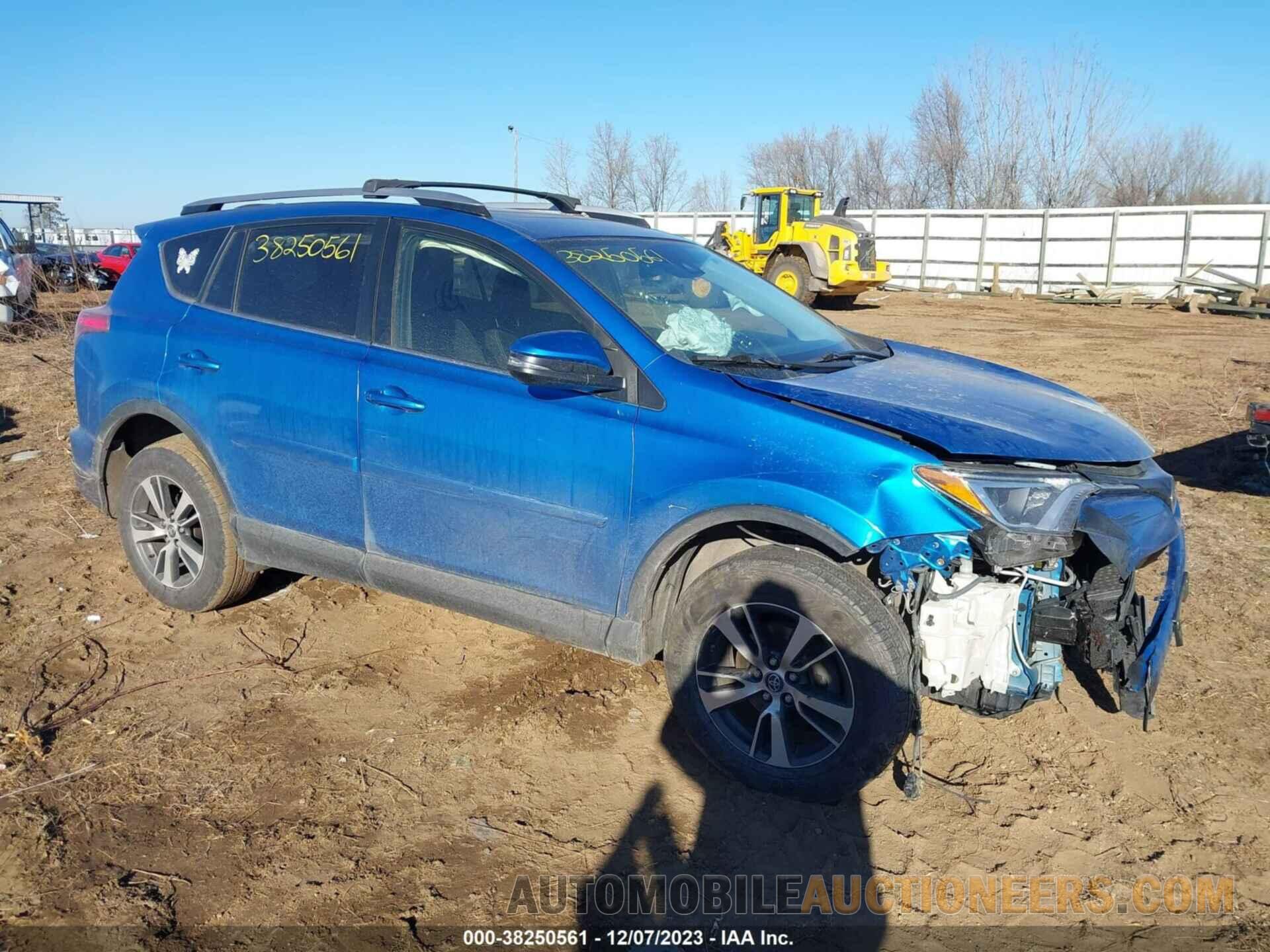 JTMRFREV0JJ180350 TOYOTA RAV4 2018