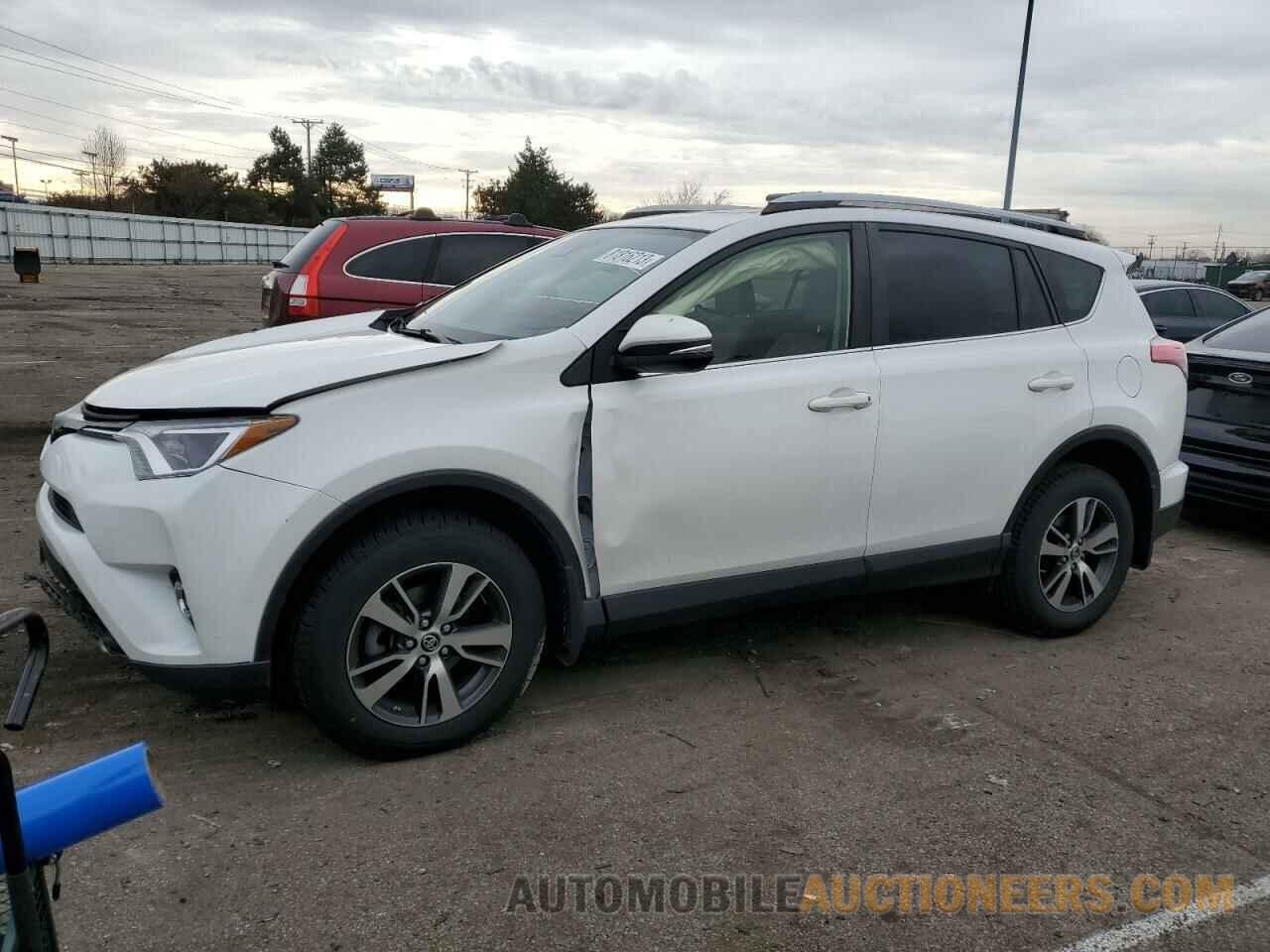 JTMRFREV0JJ211967 TOYOTA RAV4 2018