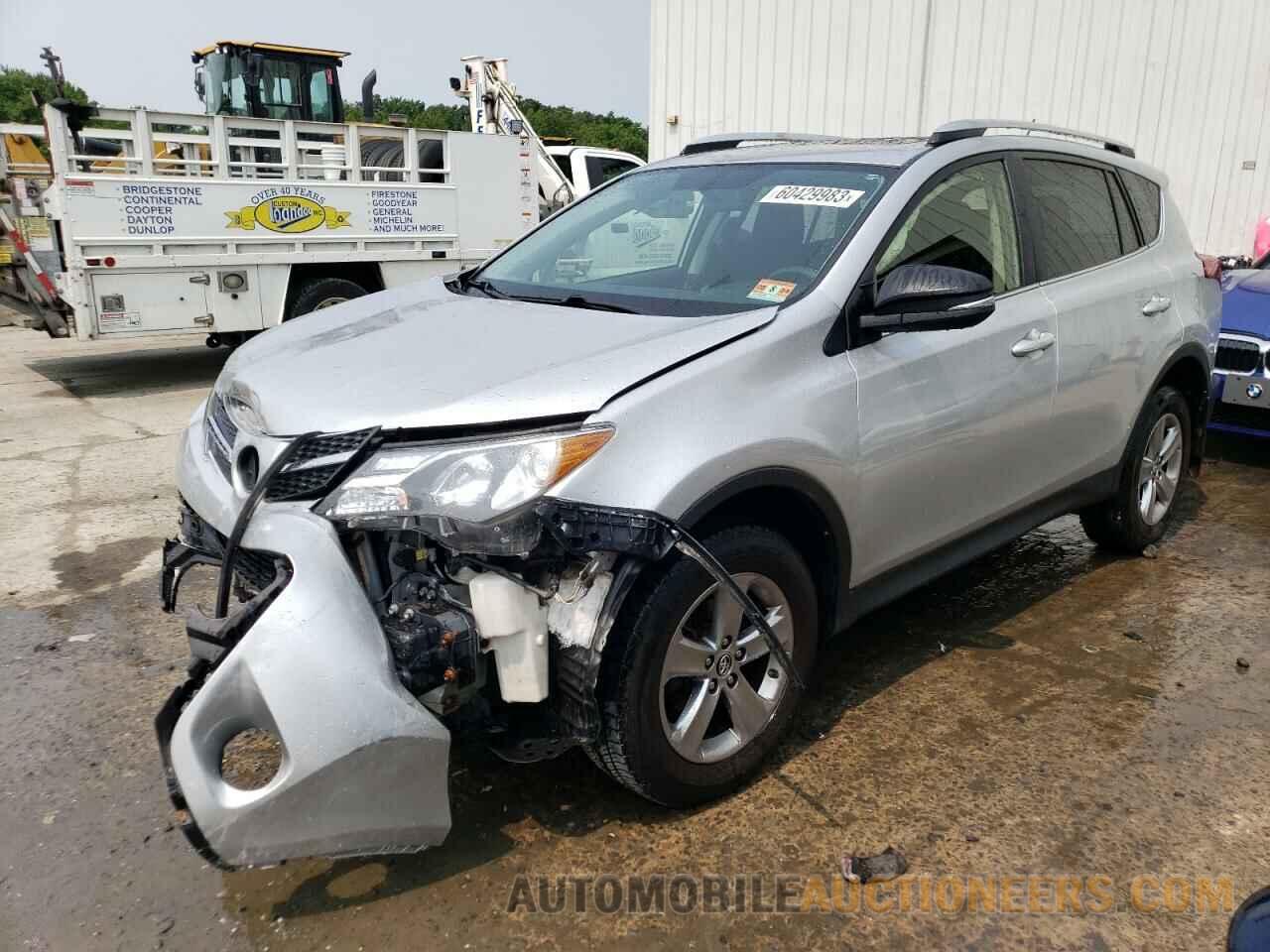 JTMRFREV1FD161165 TOYOTA RAV4 2015