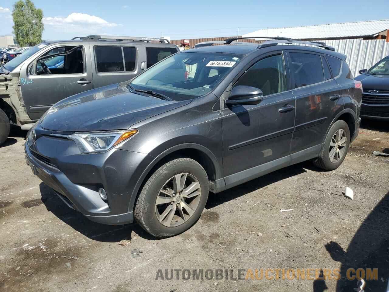 JTMRFREV1HD200565 TOYOTA RAV4 2017