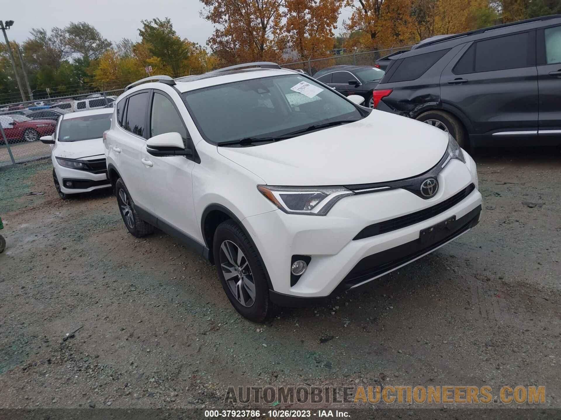 JTMRFREV1HJ137100 TOYOTA RAV4 2017