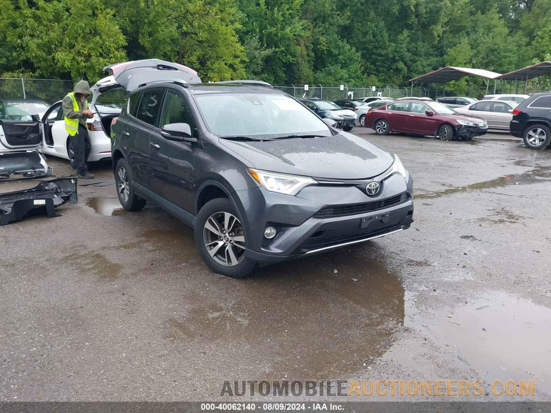 JTMRFREV1HJ142278 TOYOTA RAV4 2017