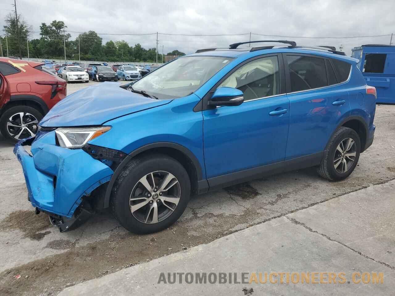 JTMRFREV1HJ164054 TOYOTA RAV4 2017