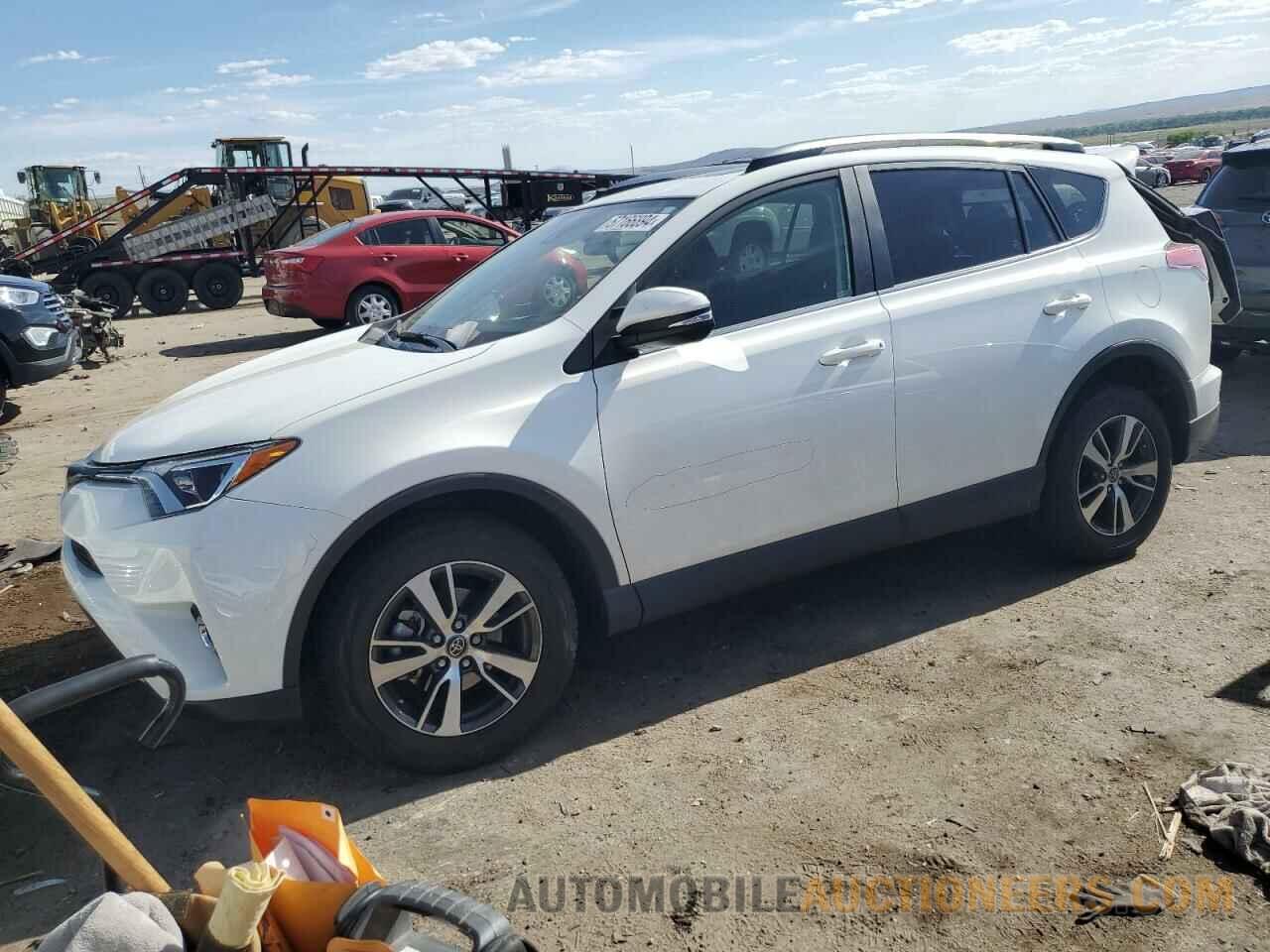 JTMRFREV1HJ713154 TOYOTA RAV4 2017