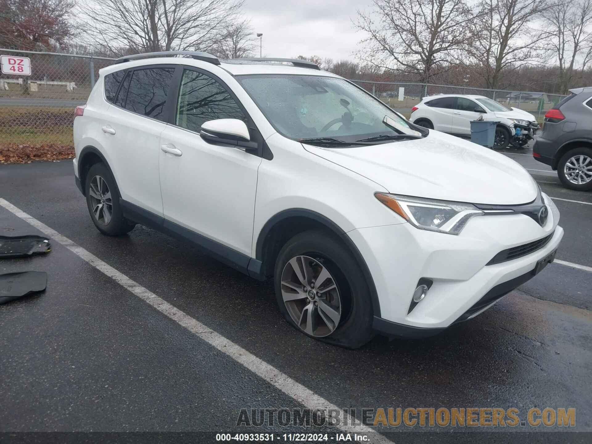 JTMRFREV1JD236858 TOYOTA RAV4 2018