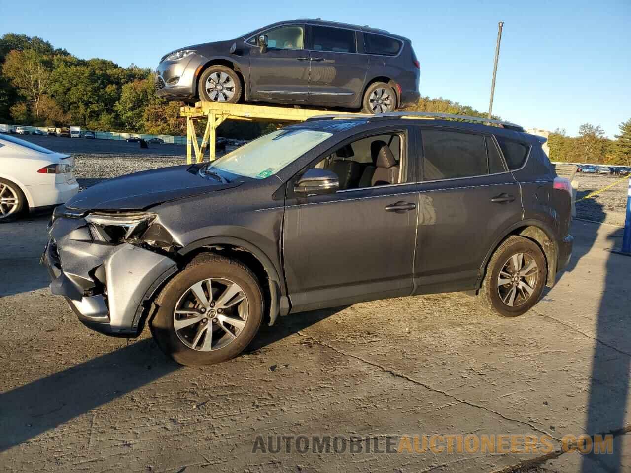 JTMRFREV1JD239954 TOYOTA RAV4 2018