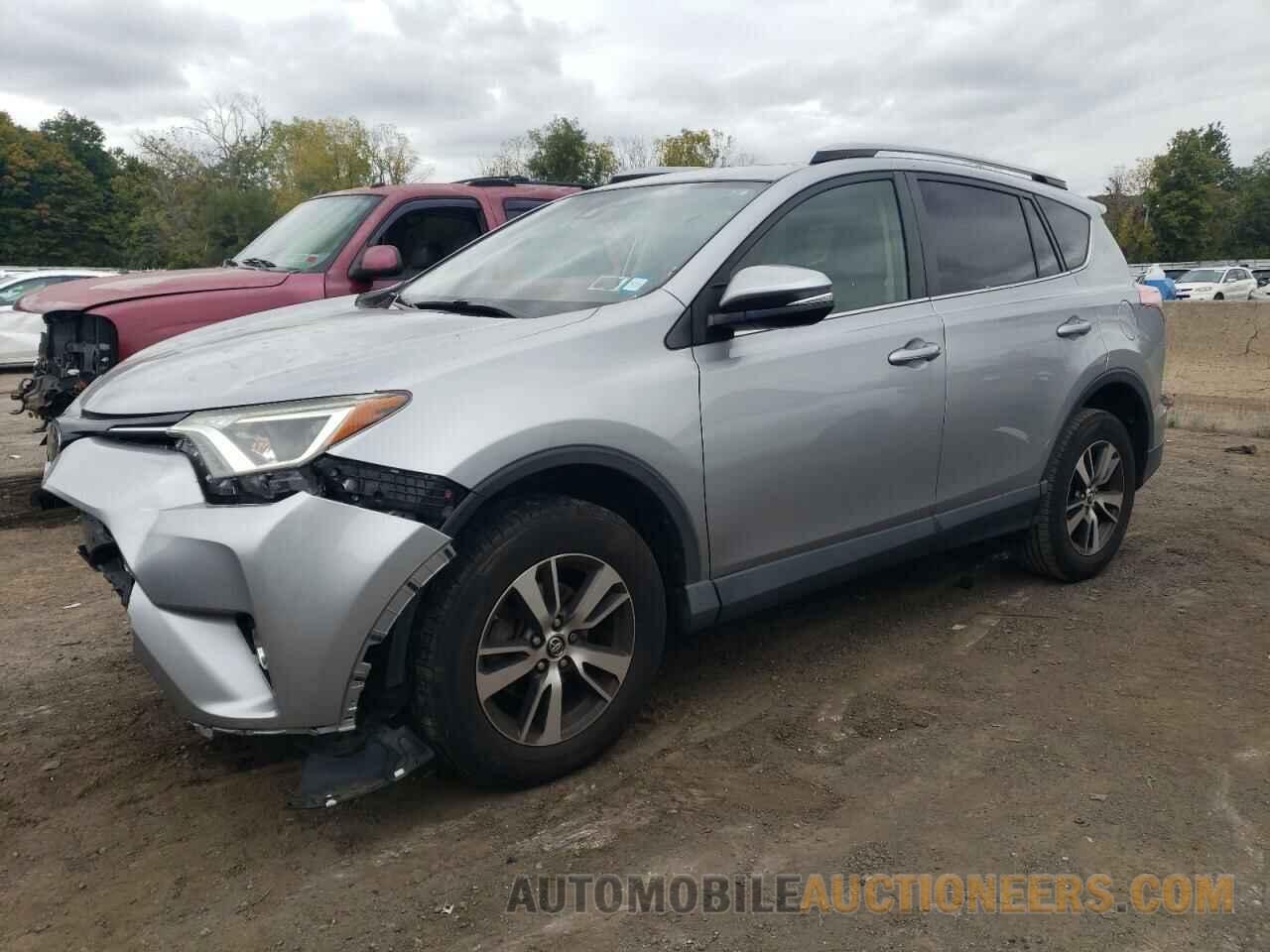 JTMRFREV1JD242370 TOYOTA RAV4 2018