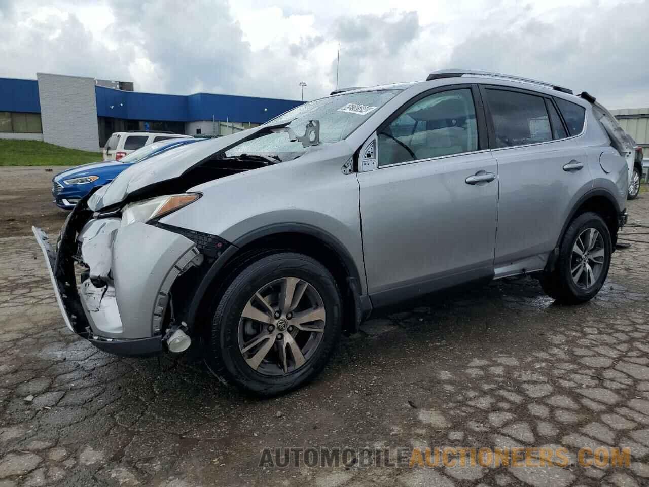 JTMRFREV1JD252381 TOYOTA RAV4 2018