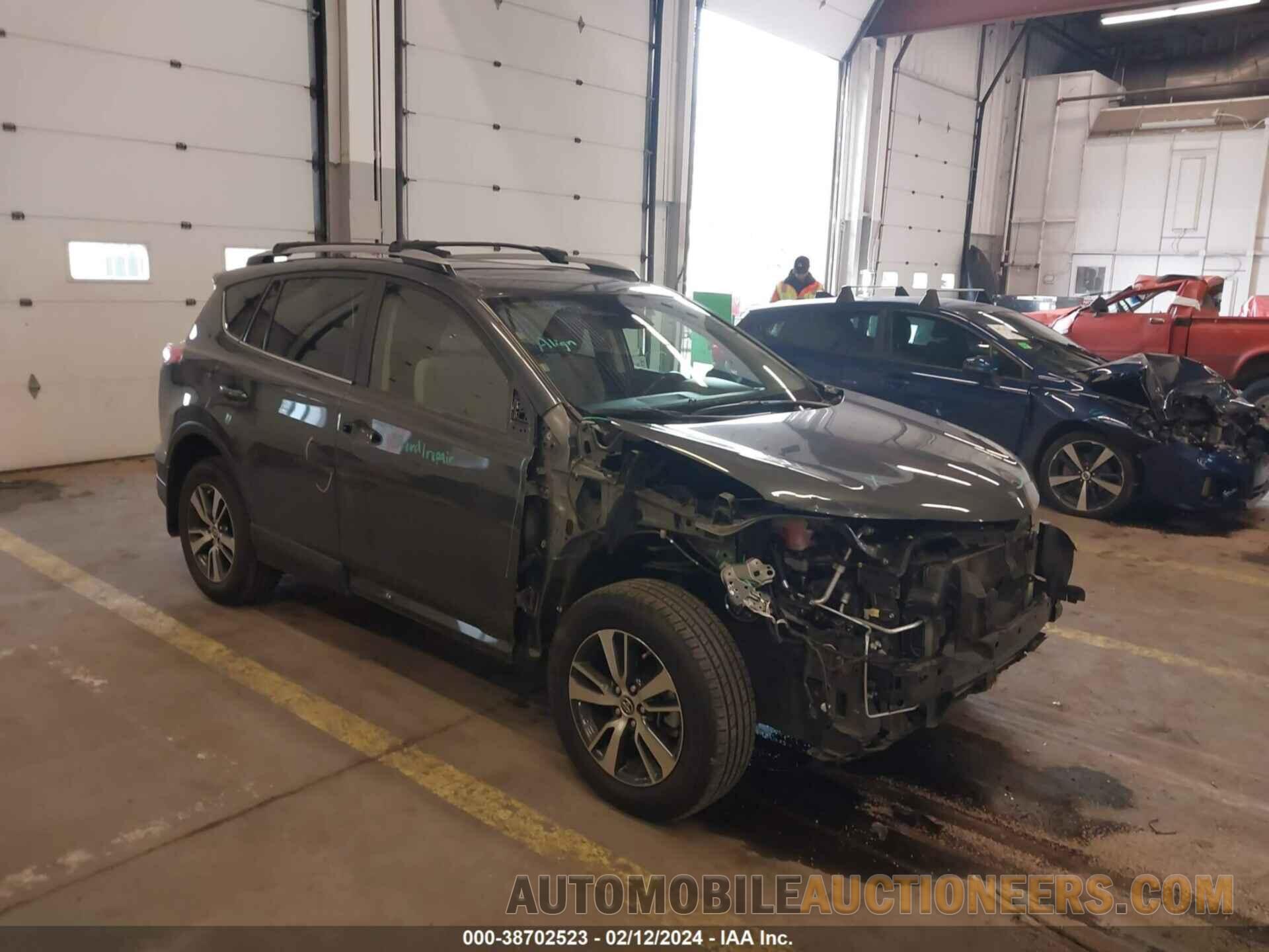 JTMRFREV1JD254230 TOYOTA RAV4 2018