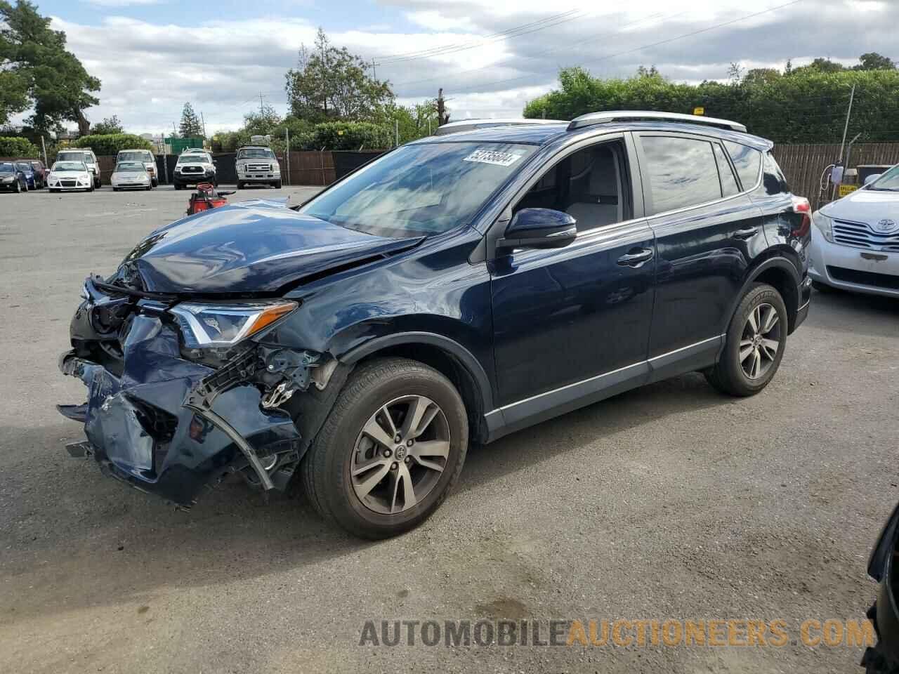 JTMRFREV1JJ196136 TOYOTA RAV4 2018