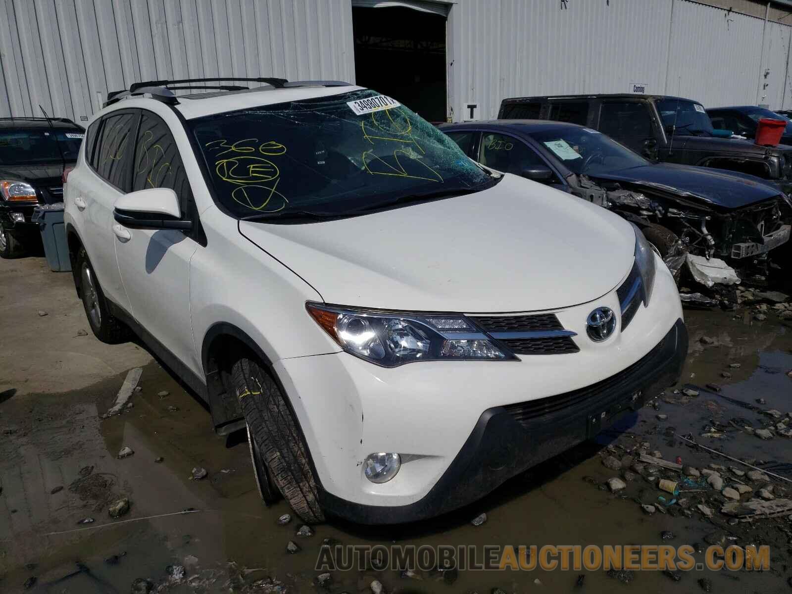 JTMRFREV2FD113691 TOYOTA RAV4 2015