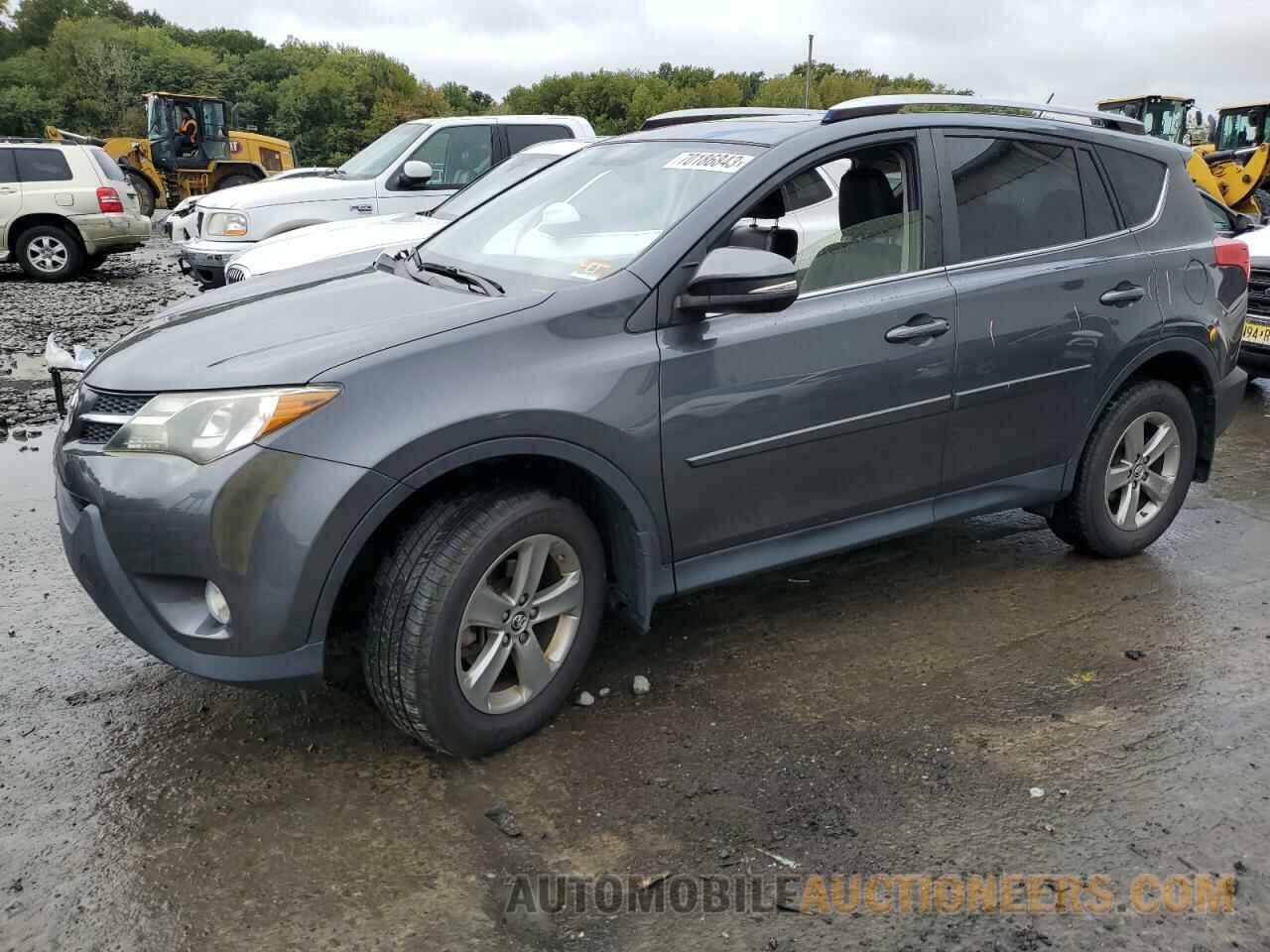 JTMRFREV2FD147856 TOYOTA RAV4 2015