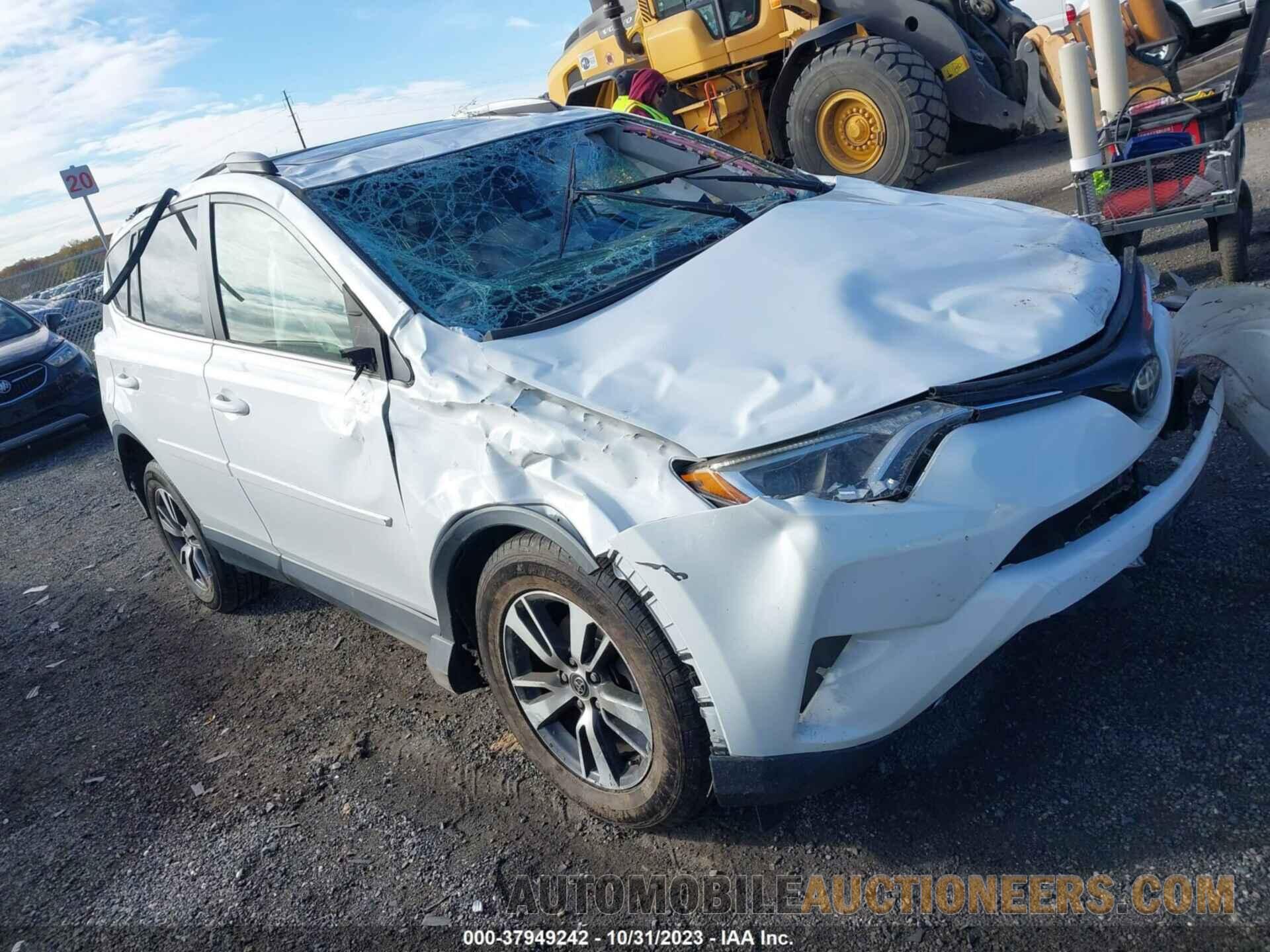 JTMRFREV2HD210960 TOYOTA RAV4 2017