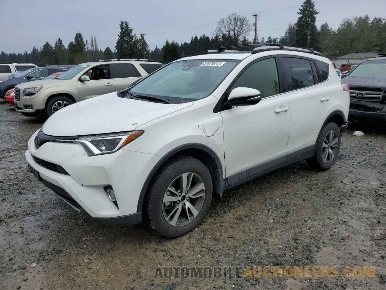 JTMRFREV2HD212840 TOYOTA RAV4 2017