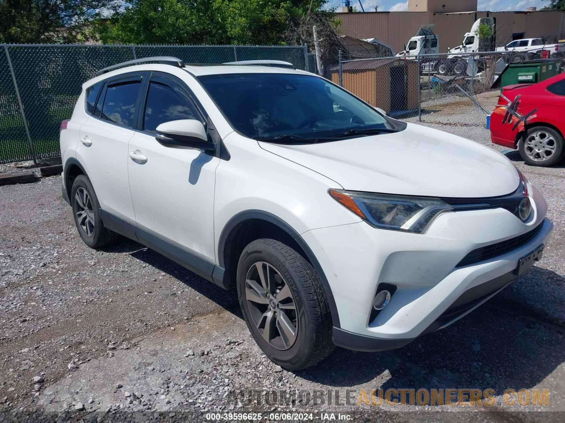 JTMRFREV2HD212918 TOYOTA RAV4 2017