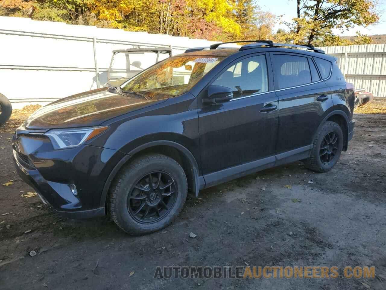 JTMRFREV2HD217326 TOYOTA RAV4 2017