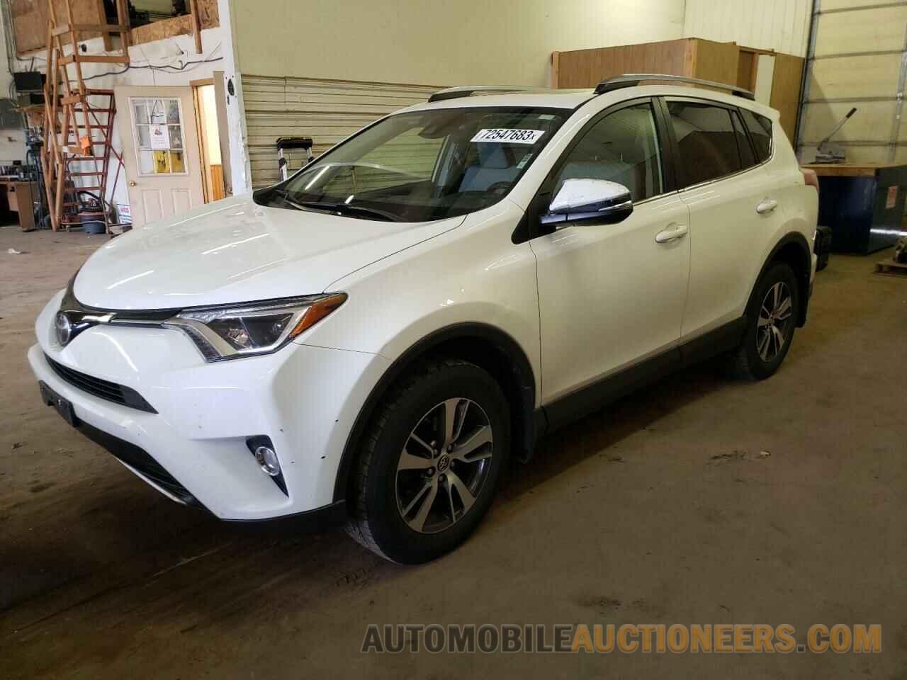 JTMRFREV2HJ107099 TOYOTA RAV4 2017