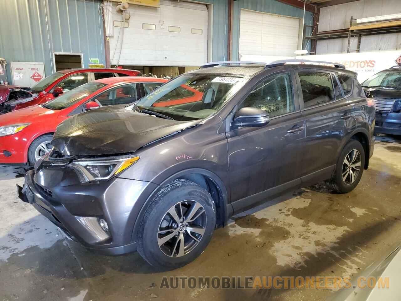 JTMRFREV2HJ119124 TOYOTA RAV4 2017