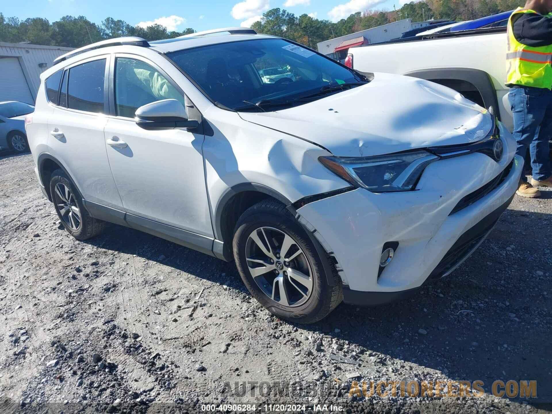 JTMRFREV2HJ713017 TOYOTA RAV4 2017