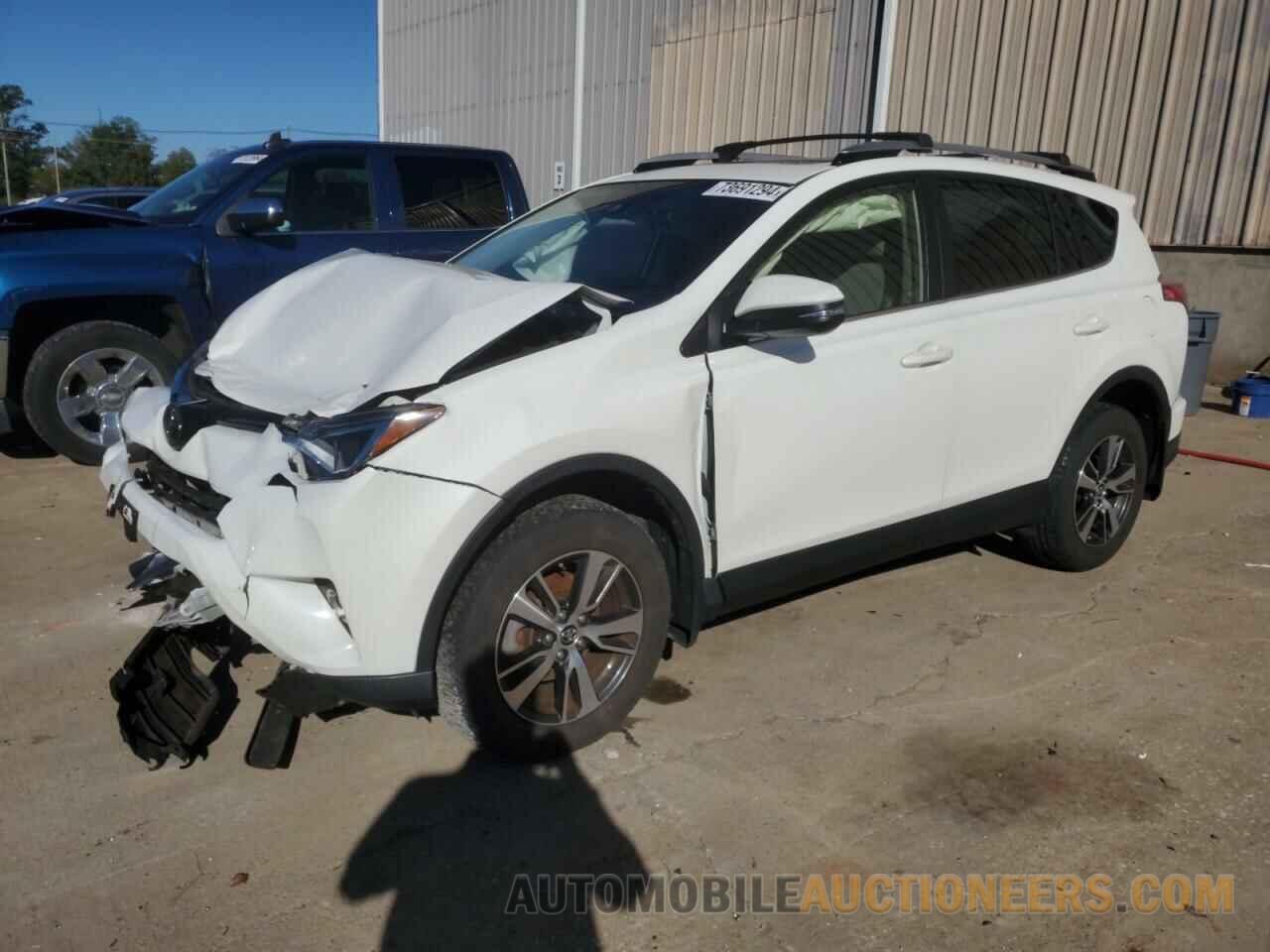 JTMRFREV2JJ210867 TOYOTA RAV4 2018