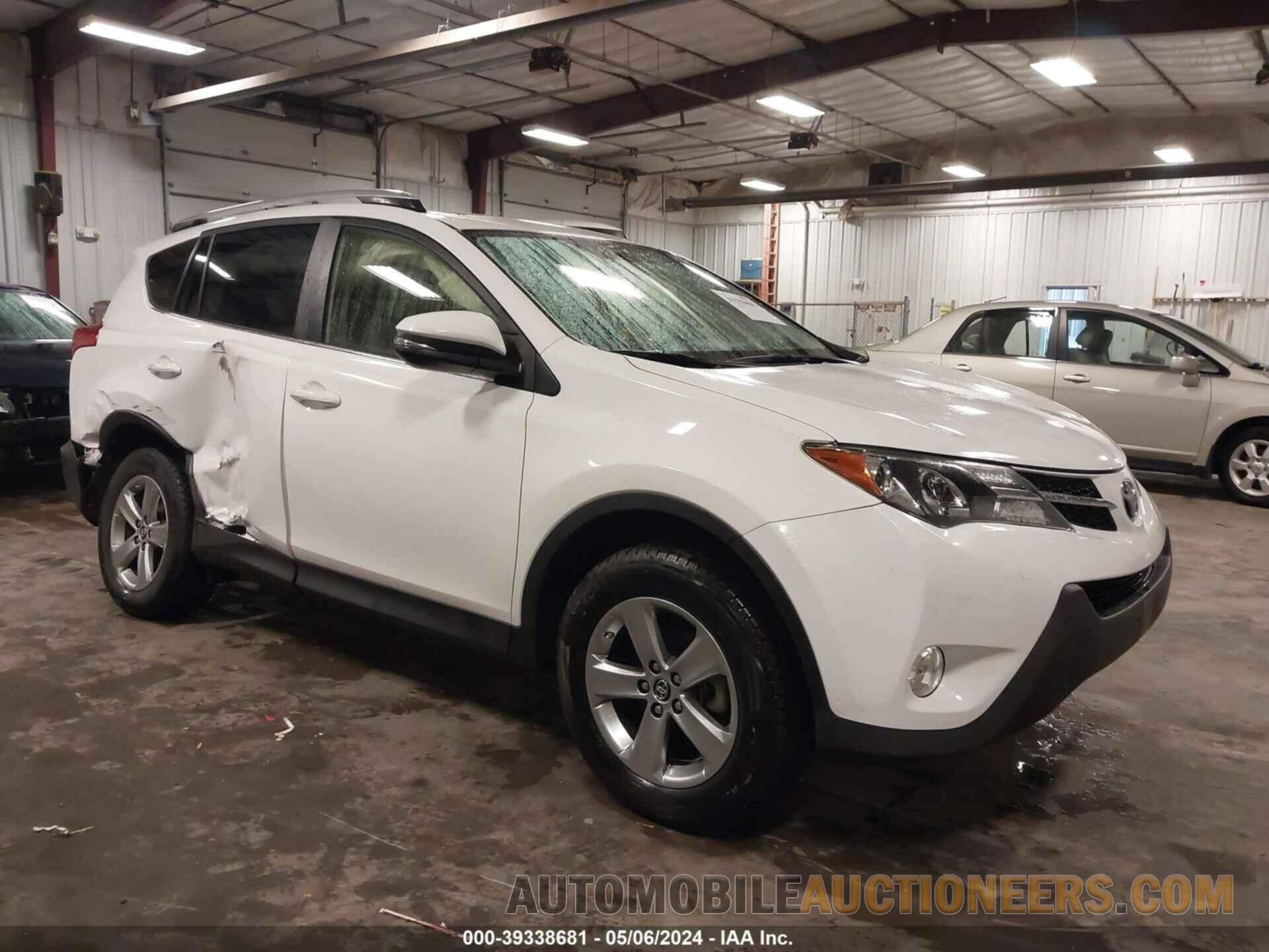 JTMRFREV3FJ019031 TOYOTA RAV4 2015