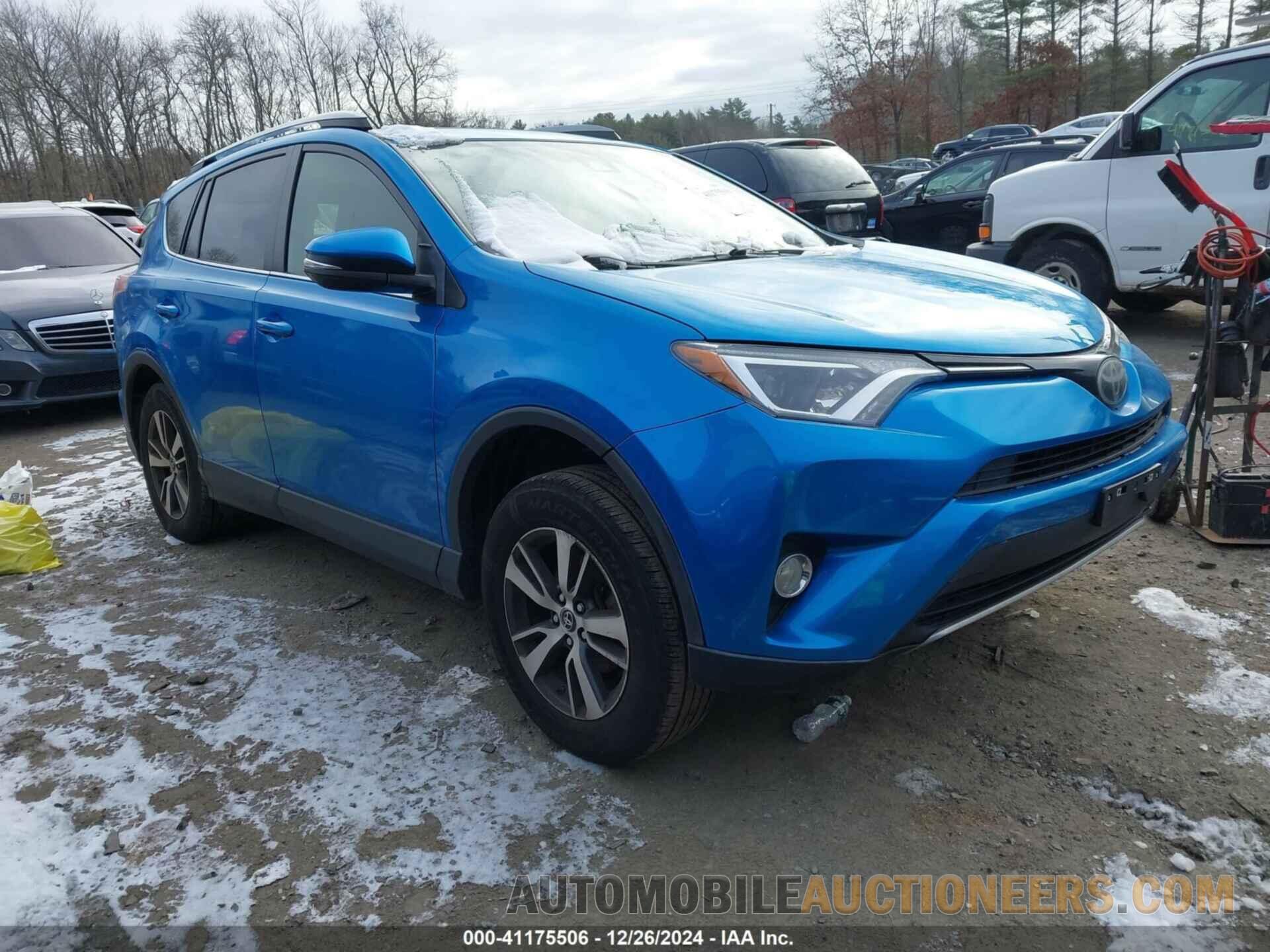 JTMRFREV3HD203967 TOYOTA RAV4 2017