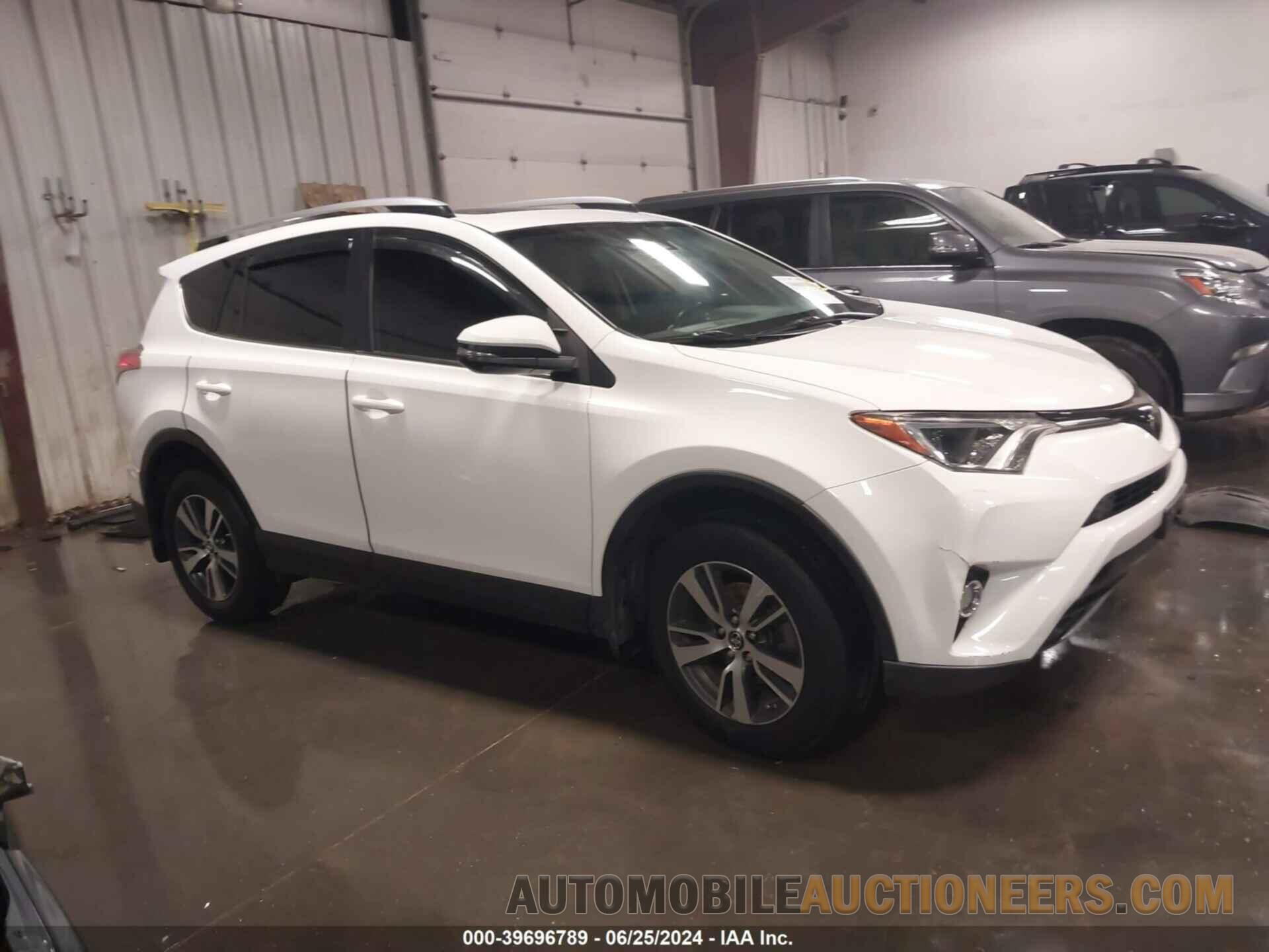 JTMRFREV3HD206223 TOYOTA RAV4 2017