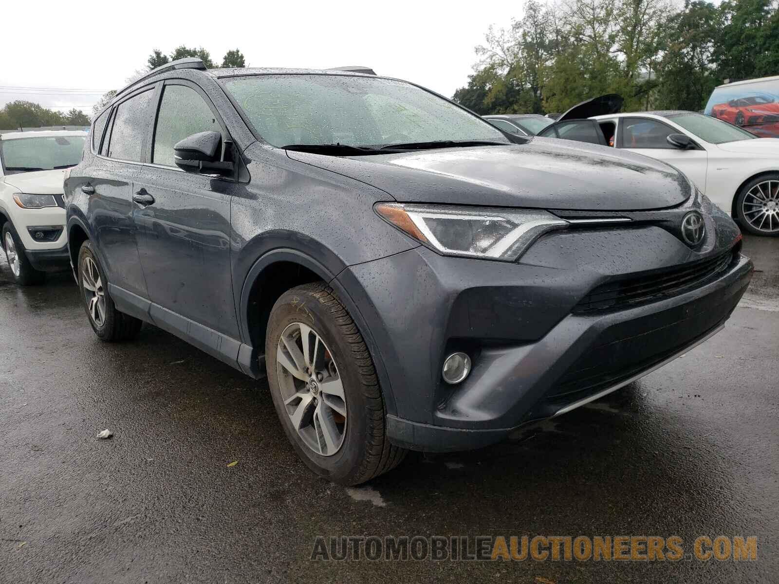 JTMRFREV3HD210384 TOYOTA RAV4 2017