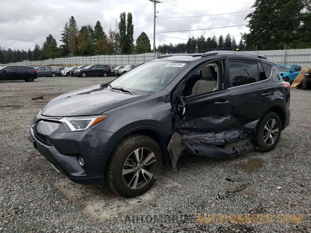 JTMRFREV3HJ126003 TOYOTA RAV4 2017