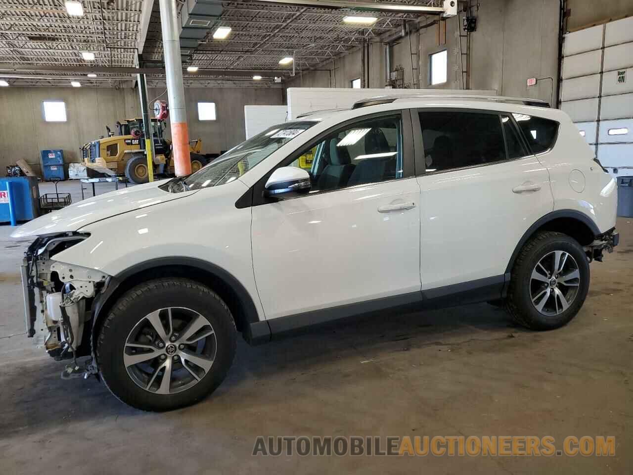 JTMRFREV3HJ165206 TOYOTA RAV4 2017