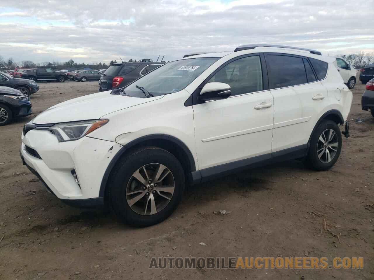 JTMRFREV3HJ713351 TOYOTA RAV4 2017