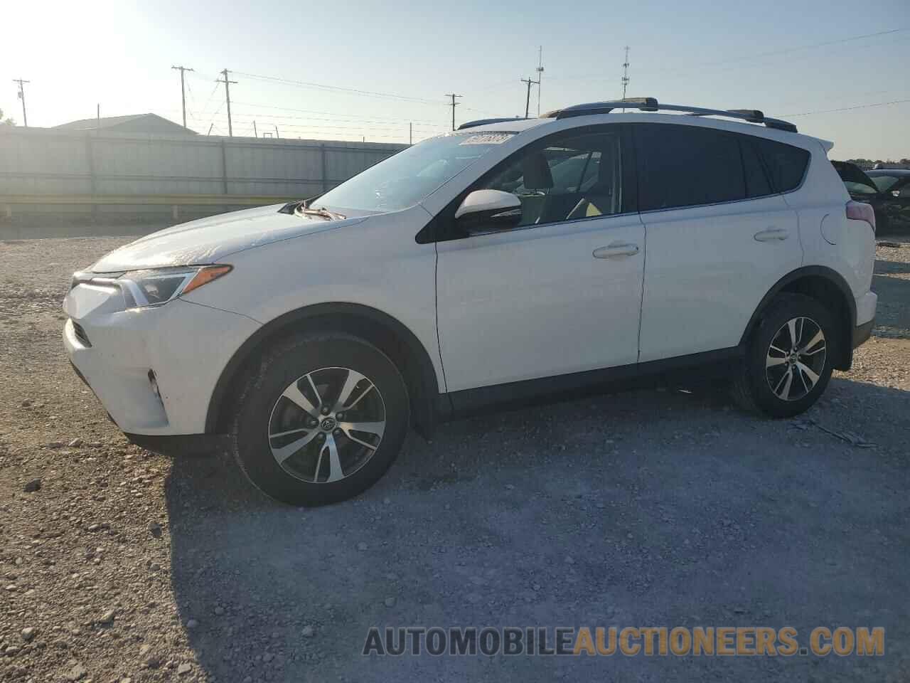 JTMRFREV3HJ714578 TOYOTA RAV4 2017