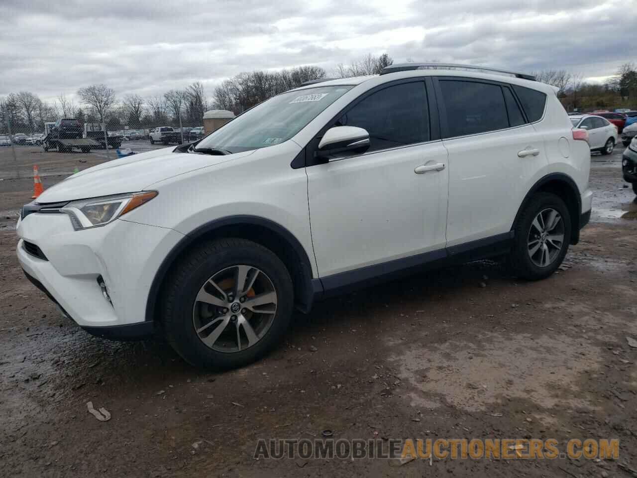 JTMRFREV3JD236666 TOYOTA RAV4 2018