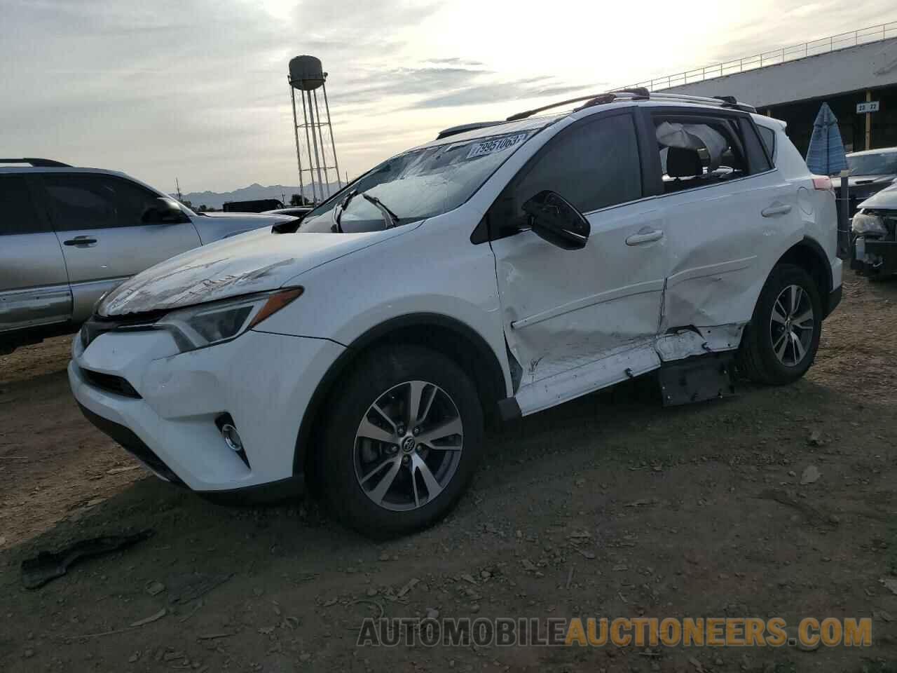 JTMRFREV3JJ205225 TOYOTA RAV4 2018