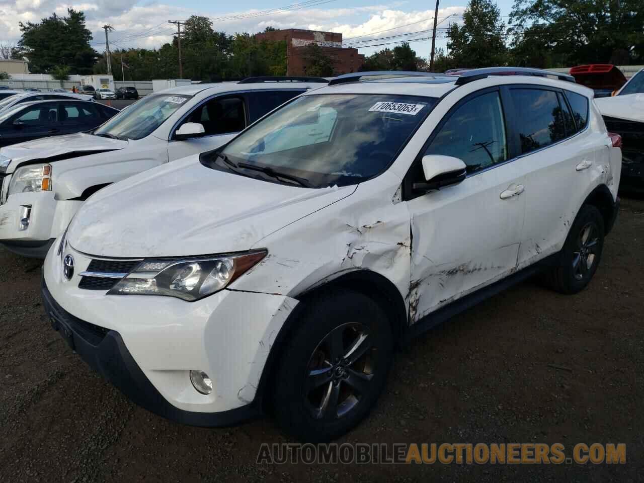 JTMRFREV4FD143081 TOYOTA RAV4 2015