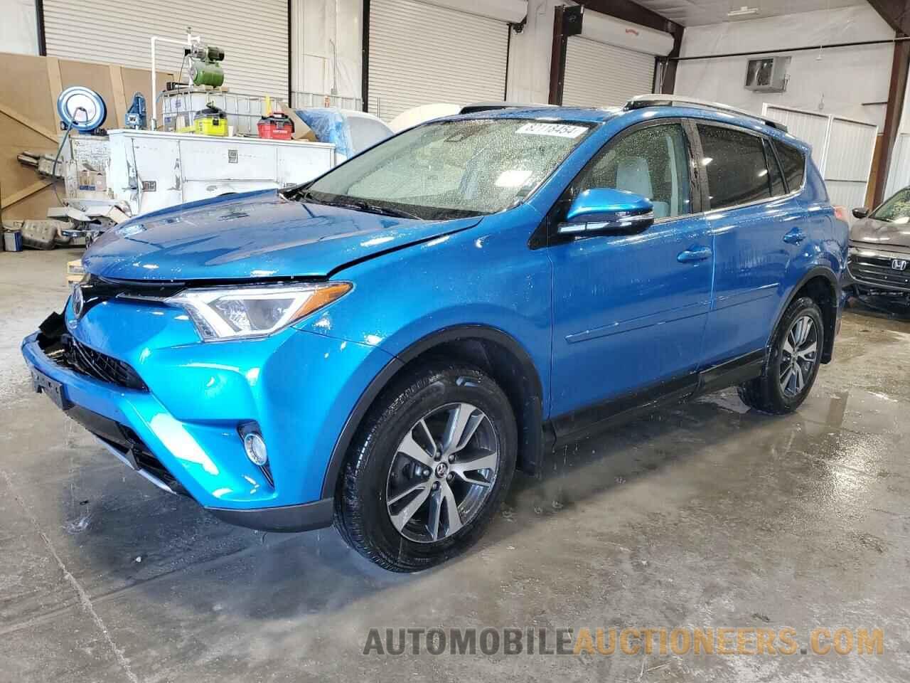 JTMRFREV4HJ112191 TOYOTA RAV4 2017