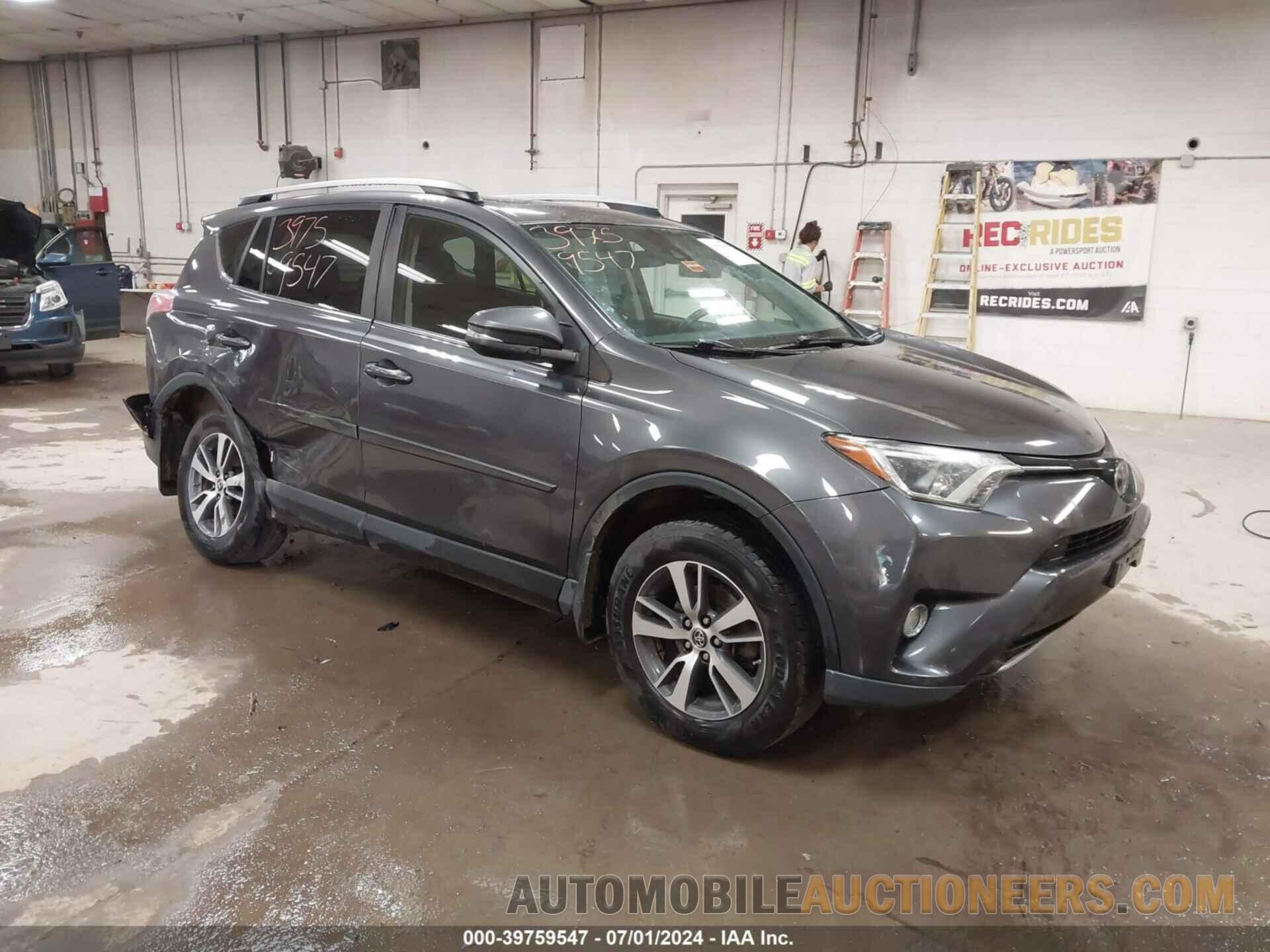 JTMRFREV4HJ165389 TOYOTA RAV4 2017