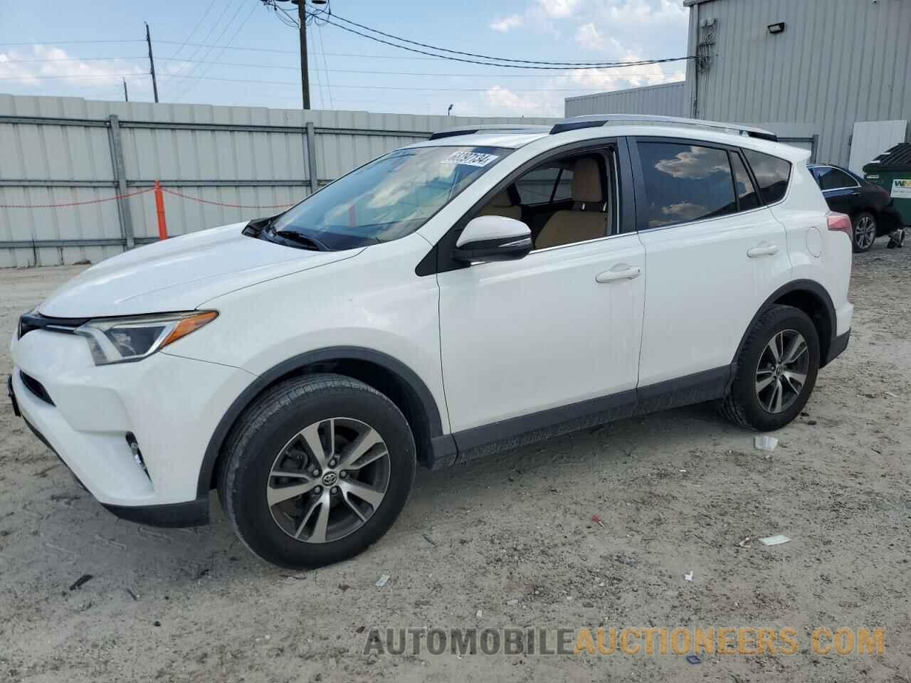 JTMRFREV4HJ173038 TOYOTA RAV4 2017