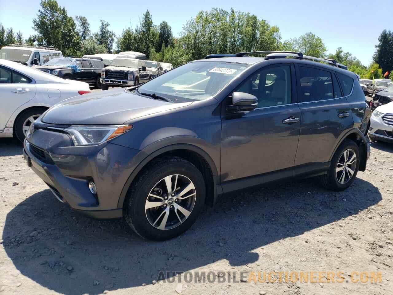 JTMRFREV4HJ712855 TOYOTA RAV4 2017