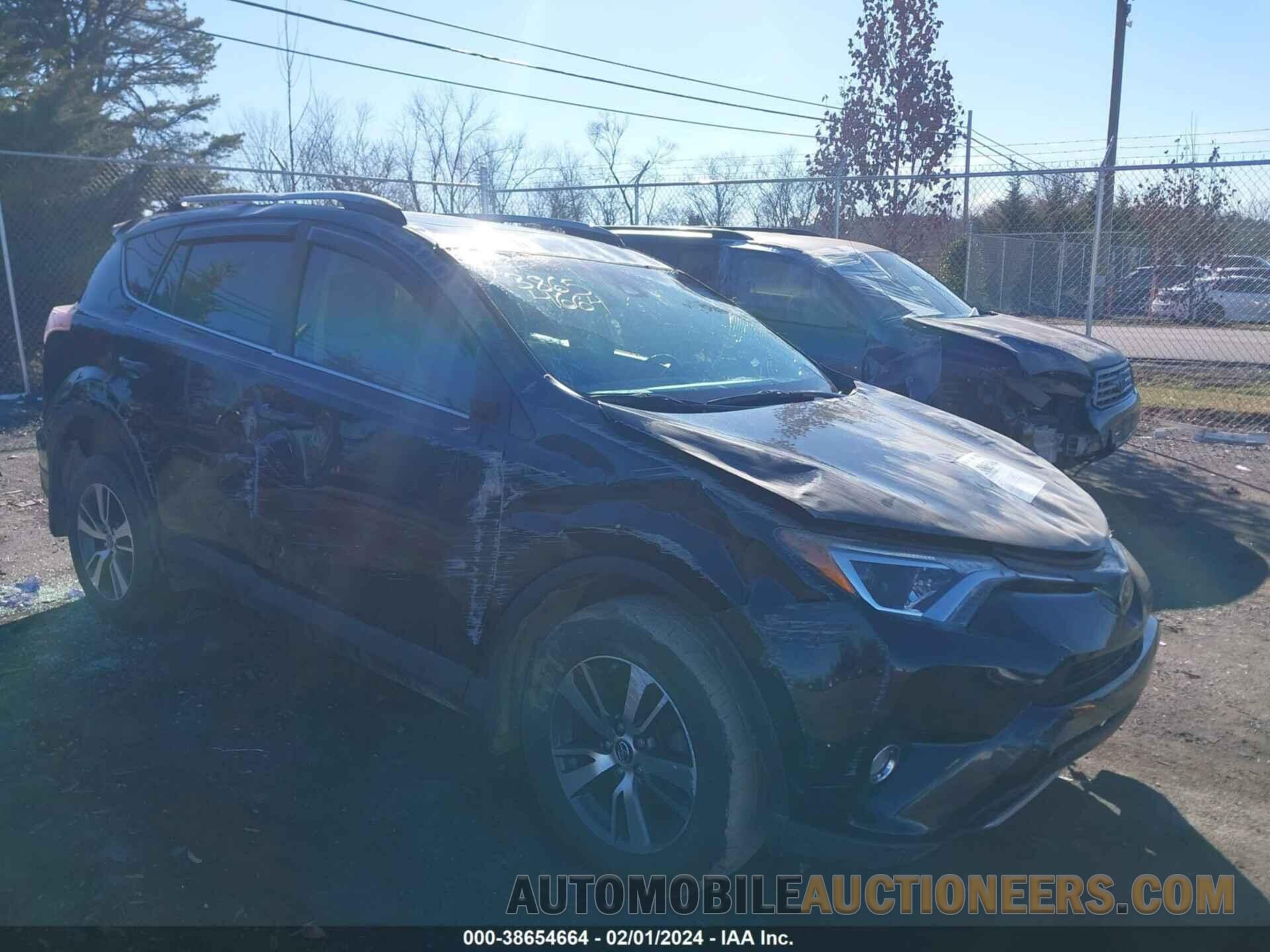 JTMRFREV4JJ218260 TOYOTA RAV4 2018