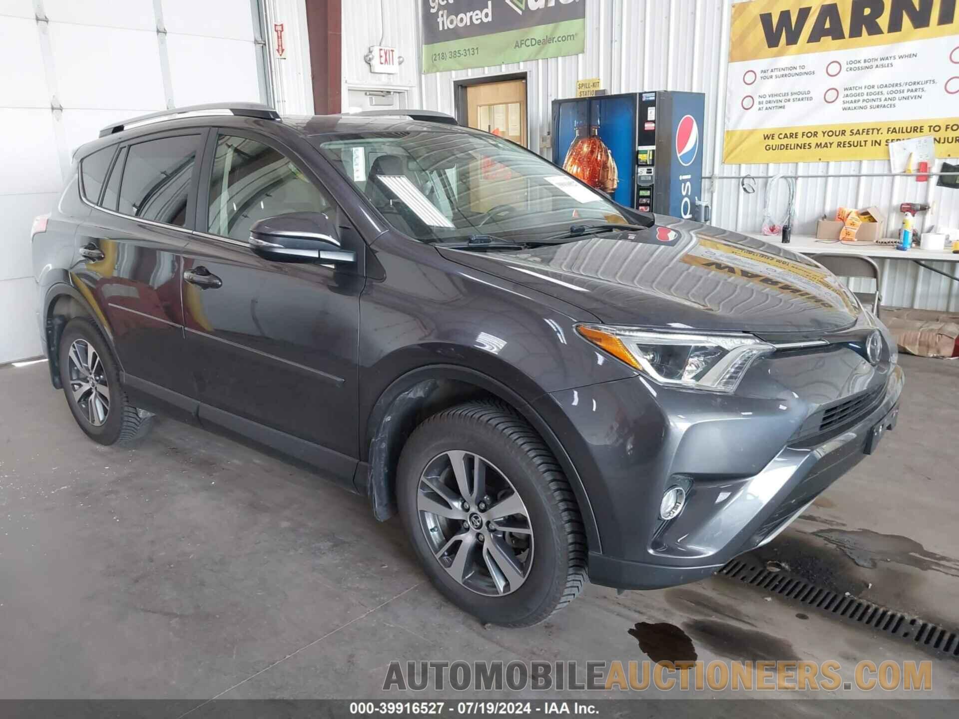 JTMRFREV4JJ258256 TOYOTA RAV4 2018