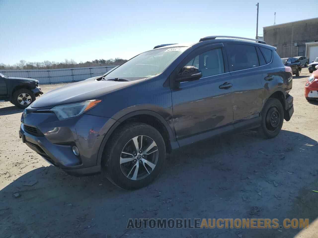 JTMRFREV5GJ073111 TOYOTA RAV4 2016