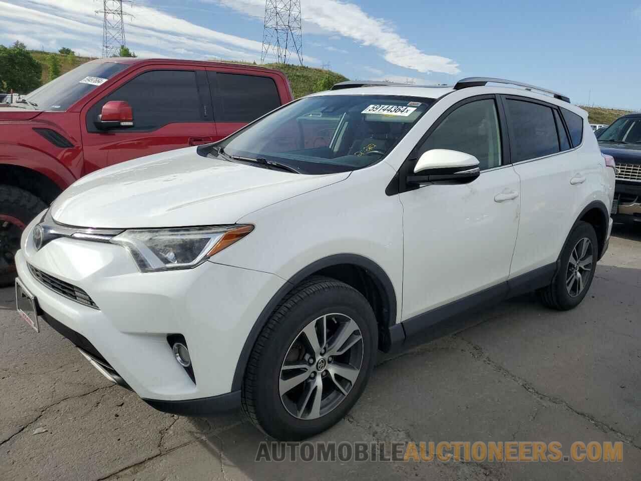 JTMRFREV5HD211374 TOYOTA RAV4 2017